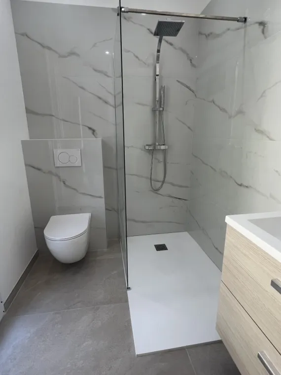Rénovation complète de salle de bain à Fréjus, Roquebrune-sur-Argens, Provence Thermo Fluide