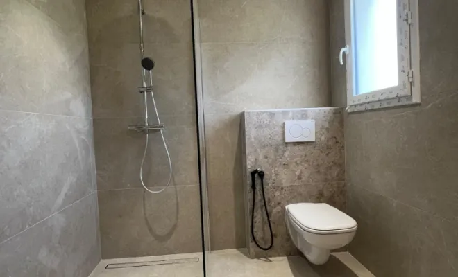 🚿✨ Création de Salle de Bain sur-mesure à Saint-Raphaël, Roquebrune-sur-Argens, Provence Thermo Fluide